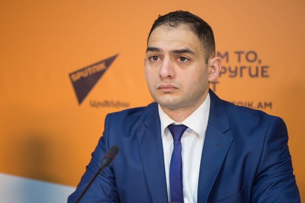 Агаси Тавадян. Видеомост Москва–Ереван–Тбилиси на тему: Экономики стран Центральной Азии и Южного Кавказа: итоги развития и перспективы в Sputnik Армения - Sputnik Армения