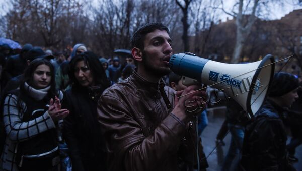 Акция протеста в Ереване в память об Артуре Саркисяне - Sputnik Արմենիա
