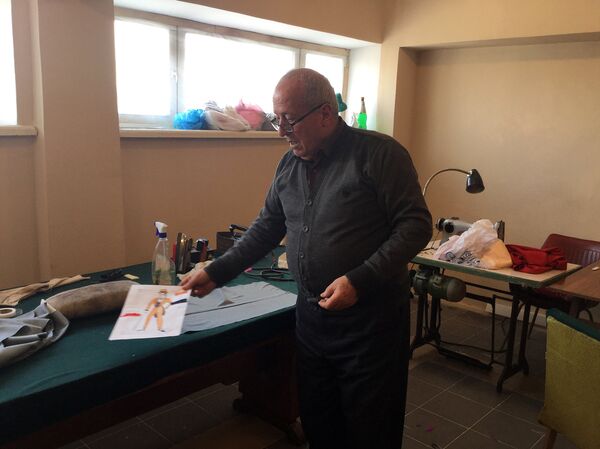 Рудик Воскенян. Фонд костюмов Драматического театра Гюмри  - Sputnik Армения