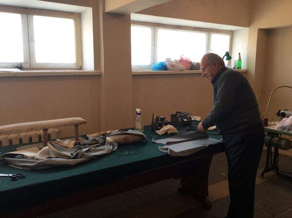 Рудик Воскенян. Фонд костюмов Драматического театра Гюмри Рудик Воскенян. Фонд костюмов Драматического театра Гюмри - Sputnik Արմենիա