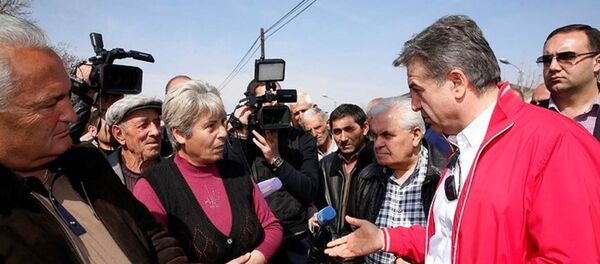 Карен Карапетян совершил рабочую поездку в Армавирскую и Арагацотнскую области Карен Карапетян совершил рабочую поездку в Армавирскую и Арагацотнскую области - Sputnik Արմենիա