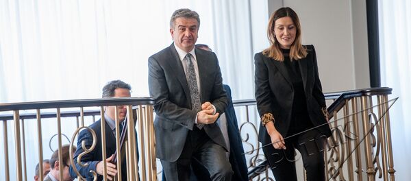 Карен Карапетян и Светлана Чупшева Карен Карапетян и Светлана Чупшева - Sputnik Արմենիա