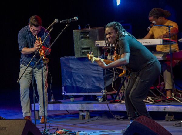 Мультиинструменталист и вокалист из США Ричард Бона Мультиинструменталист и вокалист из США Ричард Бона - Sputnik Արմենիա