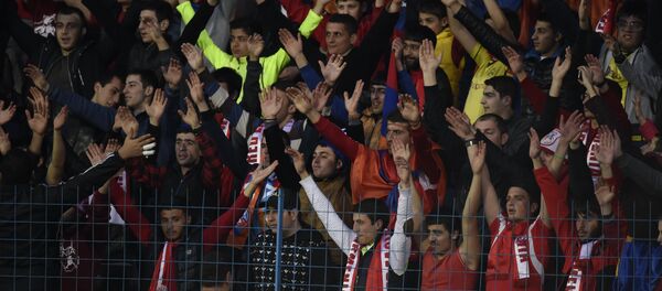 Болельщики на Республиканском стадионе - Sputnik Արմենիա