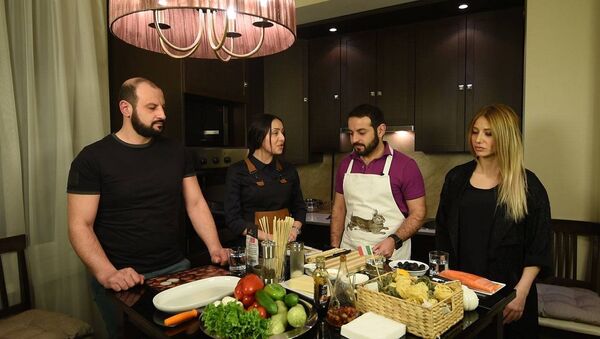 Շեֆ խոհարարին հյուր. ինչպես է պետք պատրաստել ճապոնական, իտալական ու հայկական ուտեստները - Sputnik Արմենիա