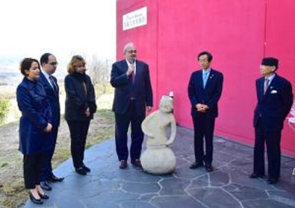 В японском городе Нирасаки открылся керамический памятник под названием Арменуи работы Рипсиме Симонян В японском городе Нирасаки открылся керамический памятник под названием Арменуи работы Рипсиме Симонян - Sputnik Արմենիա