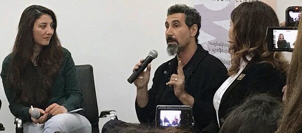 П/к Сержа Танкяна в Ереване - Sputnik Արմենիա