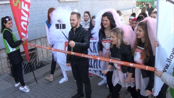 Бегом за мечтой: Невесты устроили забег в Ростове-на-Дону - Sputnik Армения