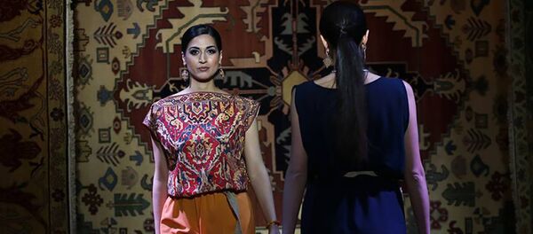 Показ мод. Армянский тараз - Sputnik Армения