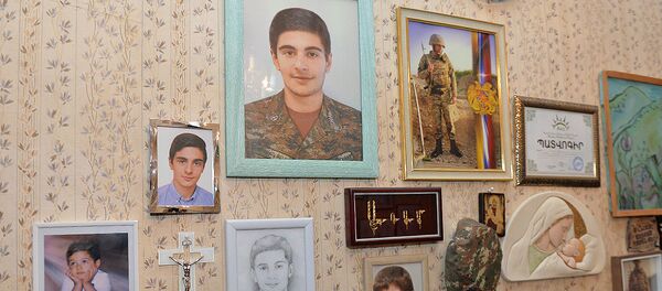 В доме погибшего при защите Отечества Адама Саакяна - Sputnik Արմենիա