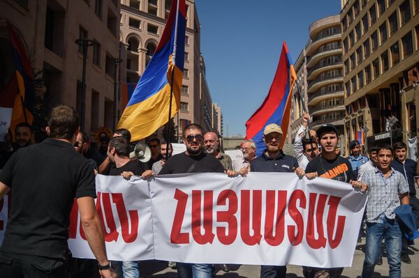 Шестиве, организованное партией Айазн Шестиве, организованное партией Айазн - Sputnik Армения