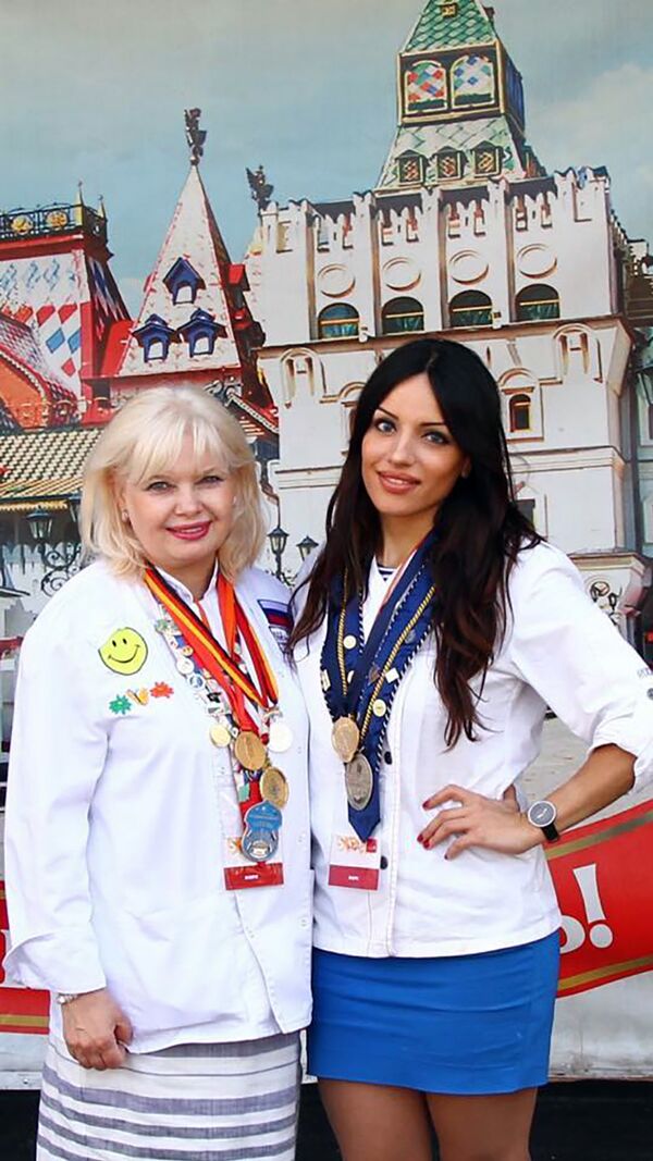 Вера Ованнисян с Еленой Сучковой Вера Ованнисян с Еленой Сучковой - Sputnik Армения