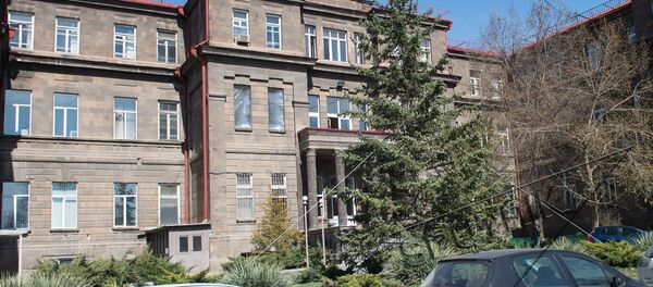 Здание больницы N1 в Ереване Здание больницы N1 в Ереване - Sputnik Արմենիա