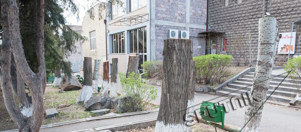 Вырубка деревьев в Давташене Вырубка деревьев в Давташене - Sputnik Արմենիա