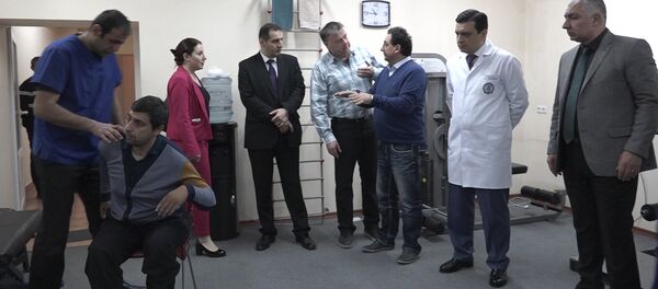 Обмен опытом с немецкими кинезиологами в больнице N1 в Ереване - Sputnik Армения