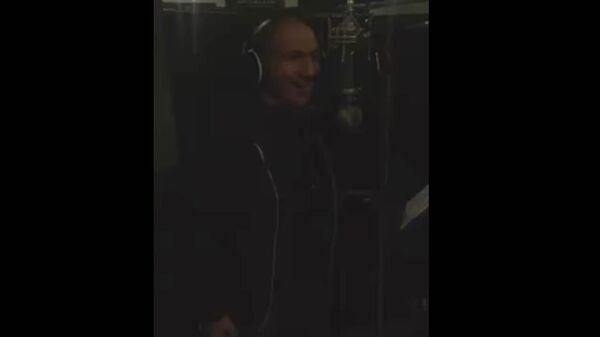 Никол Пашинян репетирует песню Эребуни-Ереван - Sputnik Արմենիա