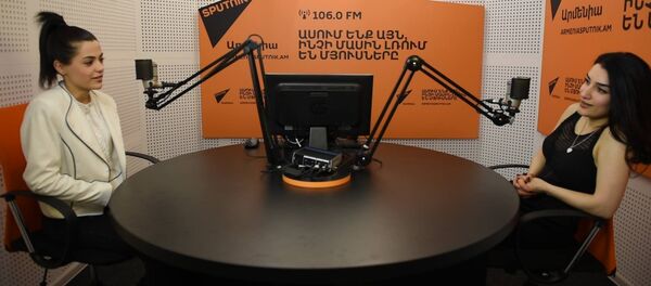 Певица Анна Хачатрян встретилась в Sputnik Армения с Ангелиной Папикян, покинувшей проект Ты супер! Певица Анна Хачатрян встретилась в Sputnik Армения с Ангелиной Папикян, покинувшей проект Ты супер! - Sputnik Армения