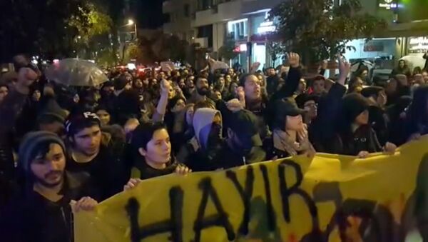 СПУТНИК_Протесты в Стамбуле против результатов референдума - Sputnik Արմենիա