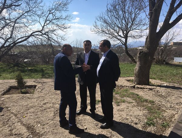 Министр охраны природы Арцвик Минасян посетил Вайоц Дзор Министр охраны природы Арцвик Минасян посетил Вайоц Дзор - Sputnik Արմենիա