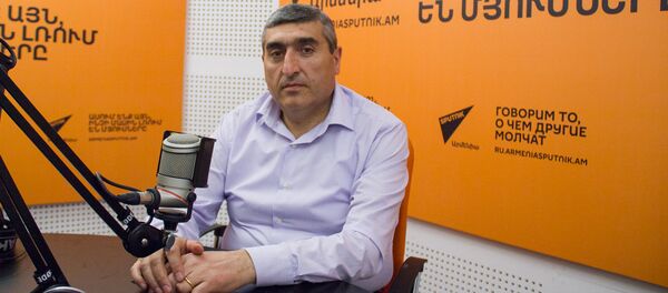 Ширак Торосян в гостях у радио Sputnik Армения Ширак Торосян в гостях у радио Sputnik Армения - Sputnik Արմենիա