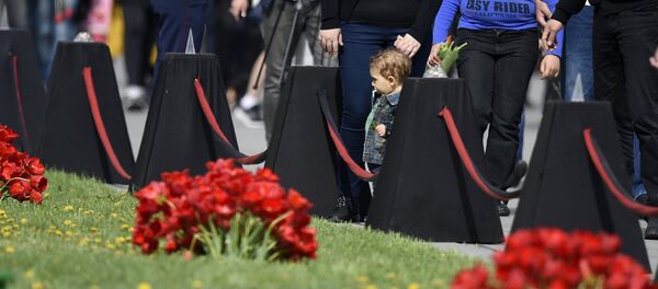 102-ая годовщина Геноцида армян. Цицернакаберд - Sputnik Армения