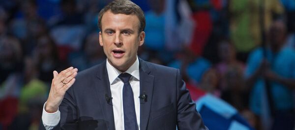Предвыборная встреча Э. Макрона с избирателями в Париже - Sputnik Армения