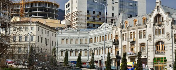 Вид на город Тбилиси с подъема по Пушкинской улице к Площади Свободы - Sputnik Армения