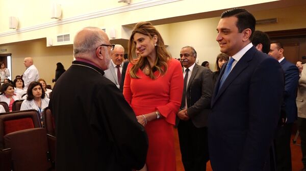 Принцесса Иордании Майред посетила детей, страдающих онкологическими заболеваниями Принцесса Иордании Майред посетила детей, страдающих онкологическими заболеваниями - Sputnik Արմենիա