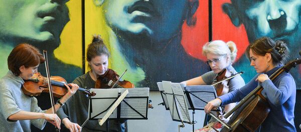 В московском Музее моды открылась выставка армянских художников - Sputnik Армения