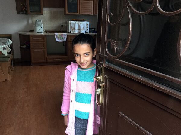 Дом семьи Вирабянов. Дочь Джемма Дом семьи Вирабянов. Дочь Джемма - Sputnik Արմենիա