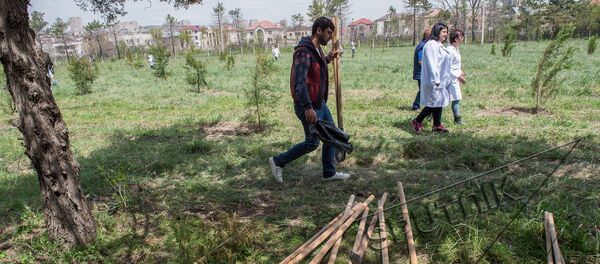 Субботник в Ереване - Sputnik Армения