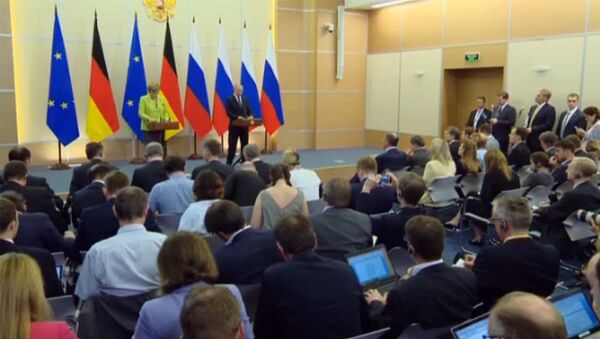 SPUTNIK_LIVE: Совместная пресс-конференция Владимира Путина и Ангелы Меркель в Сочи - Sputnik Армения