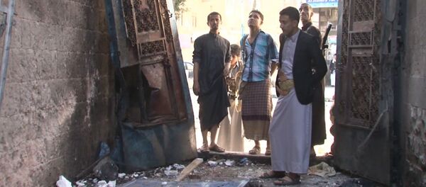 СПУТНИК_Неизвестные взорвали мечеть во время молитвы в Йемене. Кадры с места ЧП СПУТНИК_Неизвестные взорвали мечеть во время молитвы в Йемене. Кадры с места ЧП - Sputnik Армения