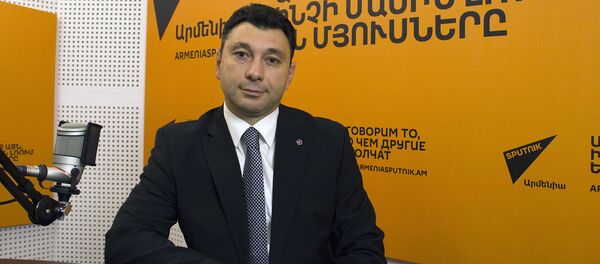 Эдуард Шармазанов в гостях у радио Sputnik Армения - Sputnik Արմենիա