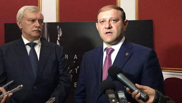 Встреча мэра Тарона Маргаряна с губернатором Санкт-Петербурга Георгием Полтавченко в рамках Дней Санкт-Петербурга в Ереване - Sputnik Армения