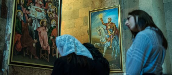 Молитва победы в армянской церкви Сурб Саркис - Sputnik Армения