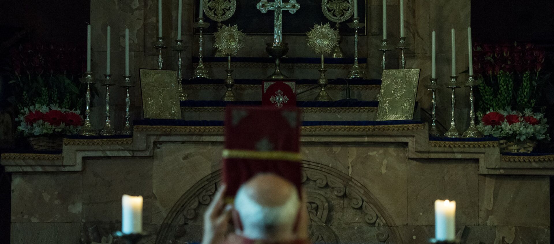 Молитва победы в армянской церкви Сурб Саркис Молитва победы в армянской церкви Сурб Саркис - Sputnik Армения, 1920, 25.01.2021