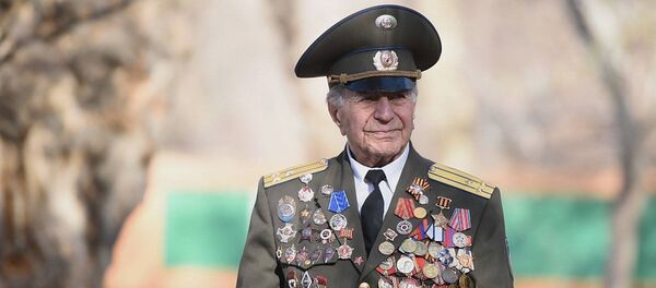 Պետրոս Պետրոսյանը պատմություններ է պատմում պատերազմի մասին - Sputnik Արմենիա