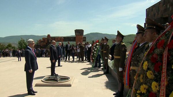 Президент Серж Саргсян принял участие в праздничных мероприятиях в Нагорном Карабахе - Sputnik Армения