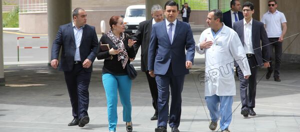 Делегация Ереванского Медицинского Университета в Степанакерте - Sputnik Արմենիա