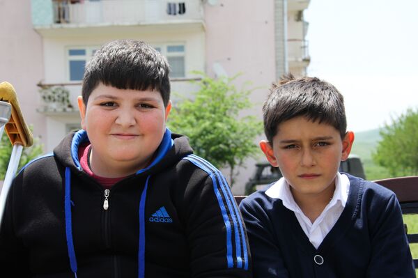 Раненые в Мартуни во время четырехдневной апрельской войны в Карабахе Вардан и Геворг Раненые в Мартуни во время четырехдневной апрельской войны в Карабахе Вардан и Геворг - Sputnik Արմենիա