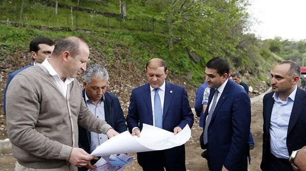 Տարոն Մարգարյանը` Երևանի կենդանաբանական այգում - Sputnik Արմենիա