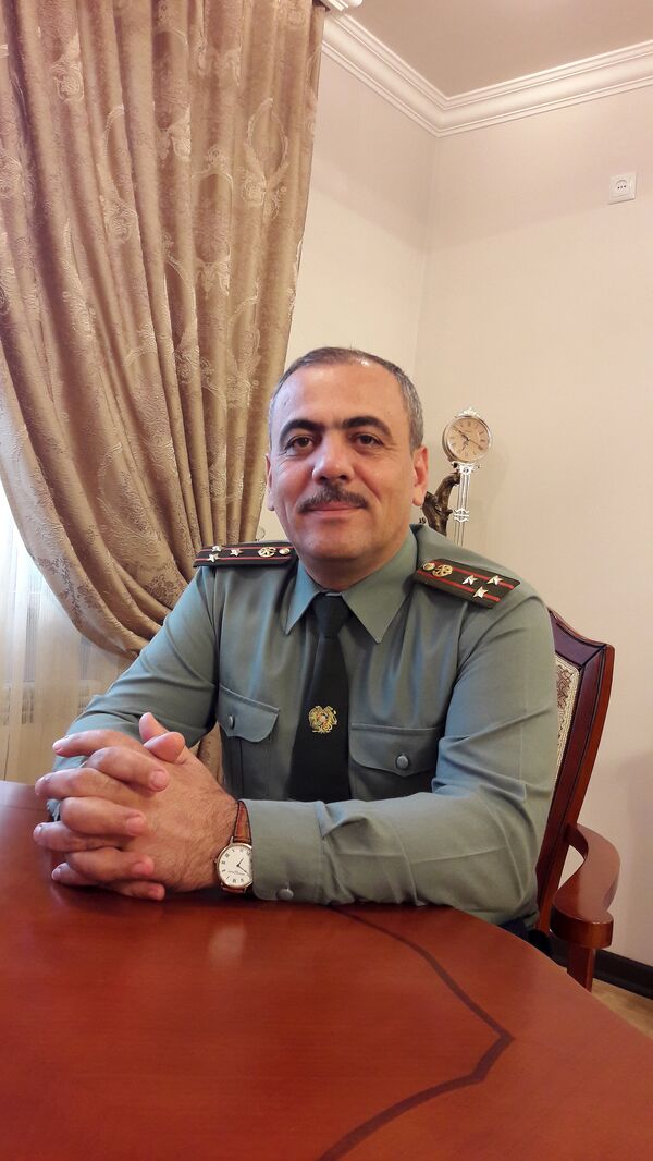 «Ափալ–թափալի վերջը շառ ա». ՀՀ սահմանները կարող են մնալ անպաշտպան «Ափալ–թափալի վերջը շառ ա». ՀՀ սահմանները կարող են մնալ անպաշտպան - Sputnik Արմենիա