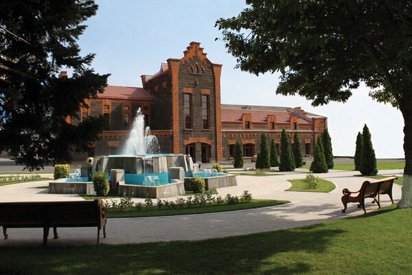 Здание Таиряна, Шустова, а ныне коньячного завода Ной - Sputnik Армения