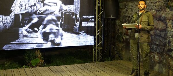 Первое место занял фотограф Арег Балаян. Открытие выставки Глазами Гумманизма, на которой были представлены результаты конкурса фотографий и короткометражных фильмов Аврора Первое место занял фотограф Арег Балаян. Открытие выставки Глазами Гумманизма, на которой были представлены результаты конкурса фотографий и короткометражных фильмов Аврора - Sputnik Արմենիա