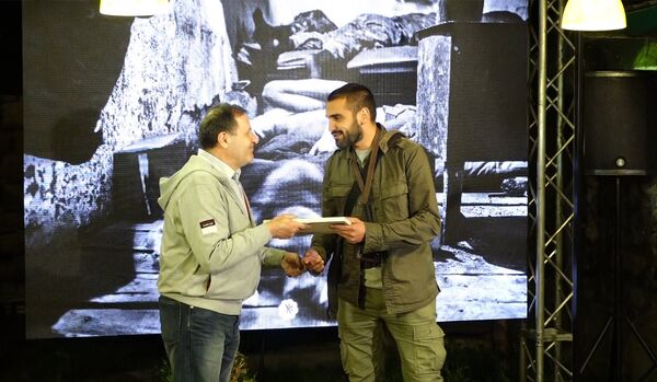 Первое место занял фотограф Арег Балаян. Открытие выставки Глазами Гуманизма, на которой были представлены результаты конкурса фотографий и короткометражных фильмов Аврора Первое место занял фотограф Арег Балаян. Открытие выставки Глазами Гуманизма, на которой были представлены результаты конкурса фотографий и короткометражных фильмов Аврора - Sputnik Արմենիա