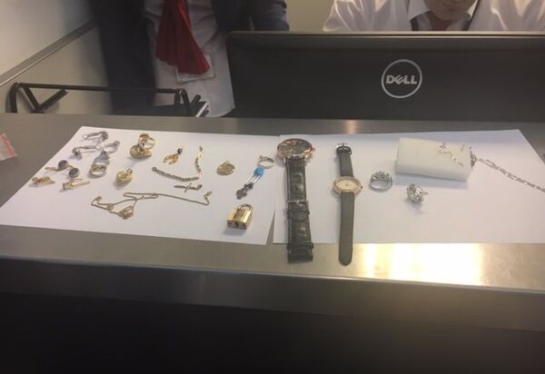 Օդանավակայանում թանկարժեք իրերով պայուսակ է գտնվել - Sputnik Արմենիա