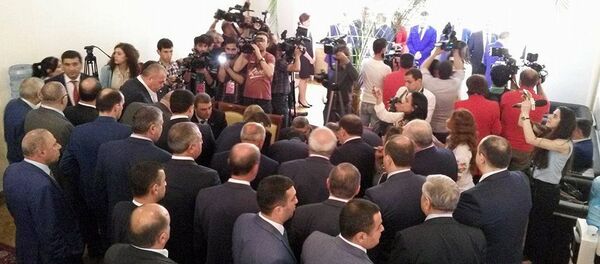 Депутаты парламента выбирают спикера - Sputnik Армения