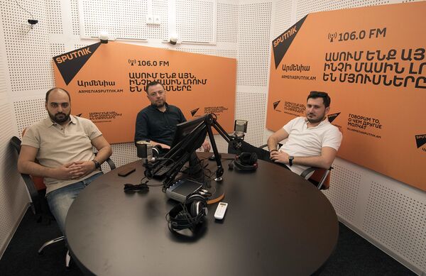 Диджеи Leon Gris, Dale и Deep Danny в гостях у радио Sputnik Армения Диджеи Leon Gris, Dale и Deep Danny в гостях у радио Sputnik Армения - Sputnik Արմենիա