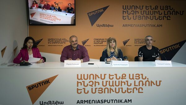 Седрак Мамулян, Ерануи Маргарян и Ерванд Галечян. Пресс-конференция, приуроченная к открытию фестивалю толмы - Sputnik Армения